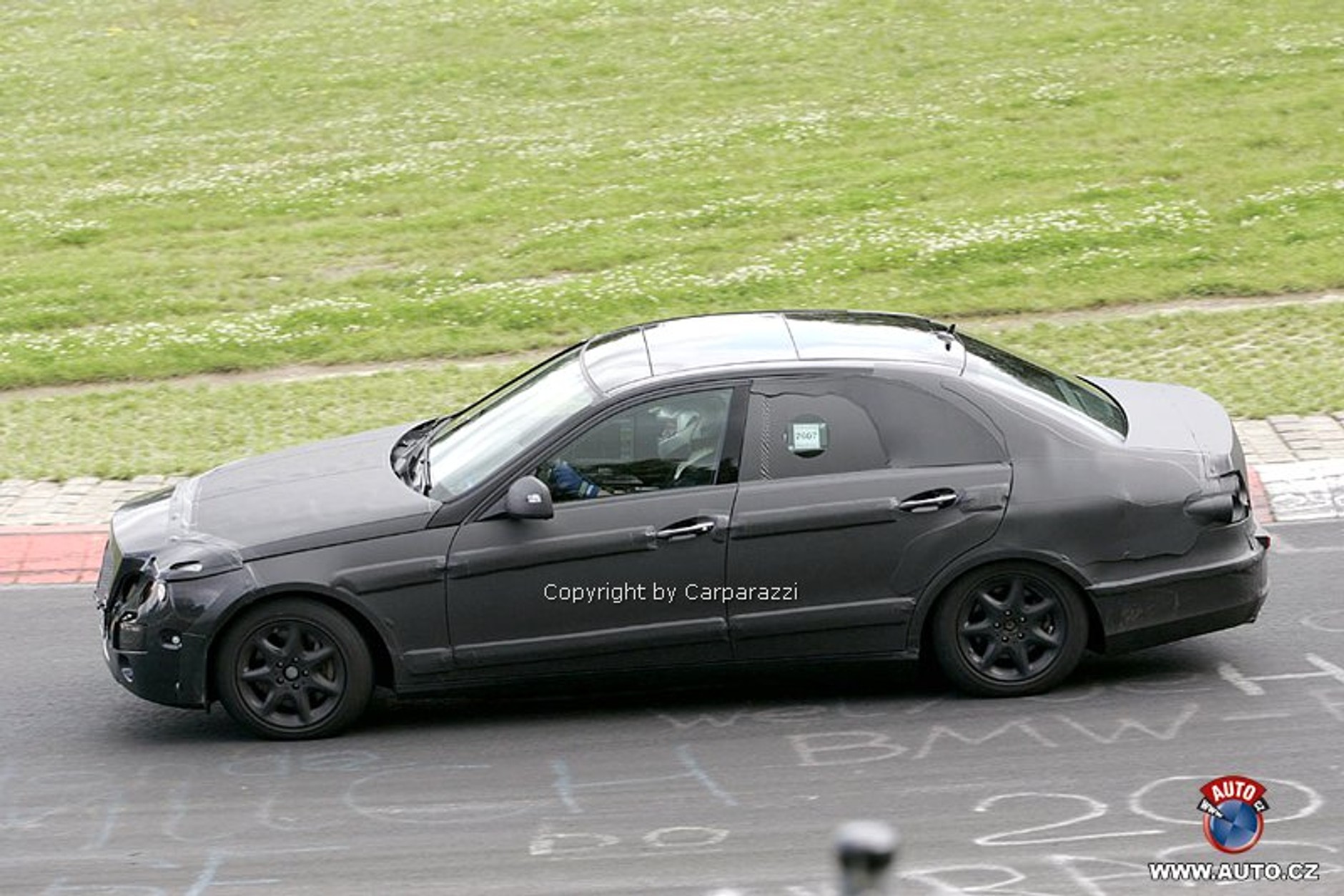 Zdjęcia szpiegowskie: Mercedes-Benz E Klasa - karuzela kręci się dalej