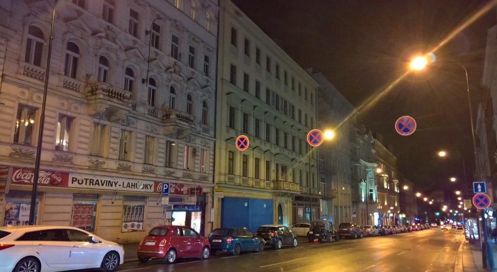 Do Pragi i innych miast nie można pojechać w celach turystycznych. Zakaz obejmuje również zakwaterowanie. 