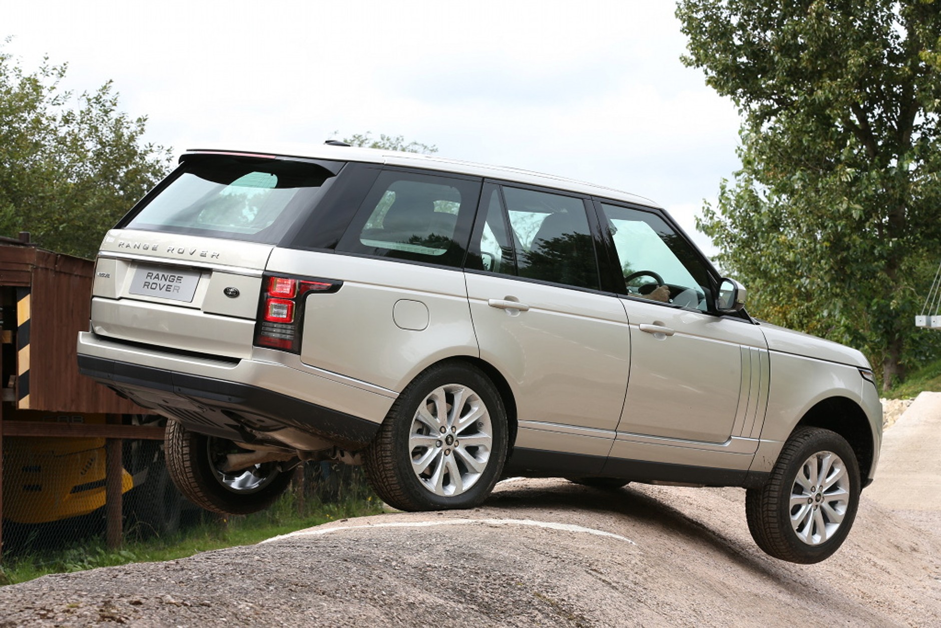 Nowy Range Rover z polskimi cenami