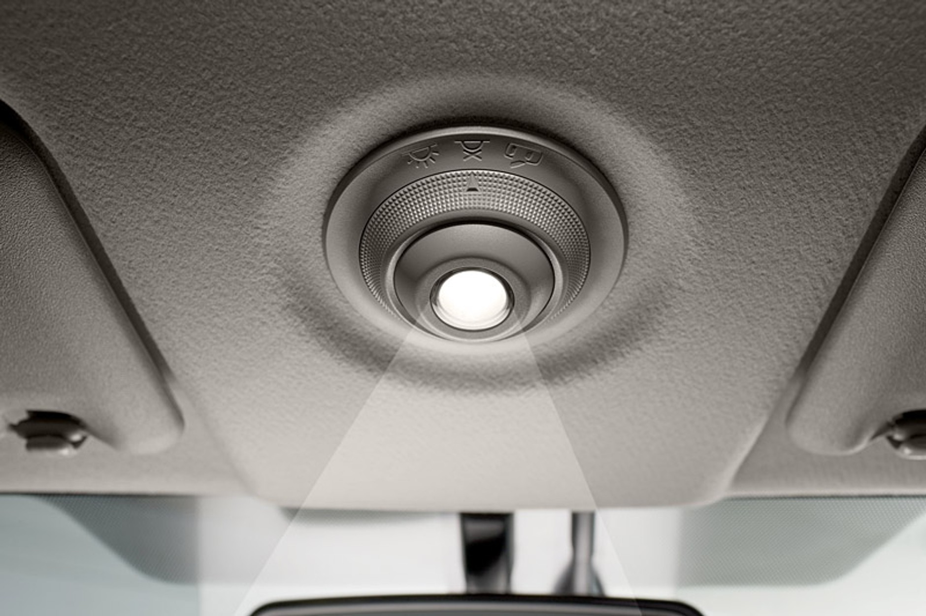 Toyota iQ: sześć nowinek technicznych zwiększających kabinę pasażerską