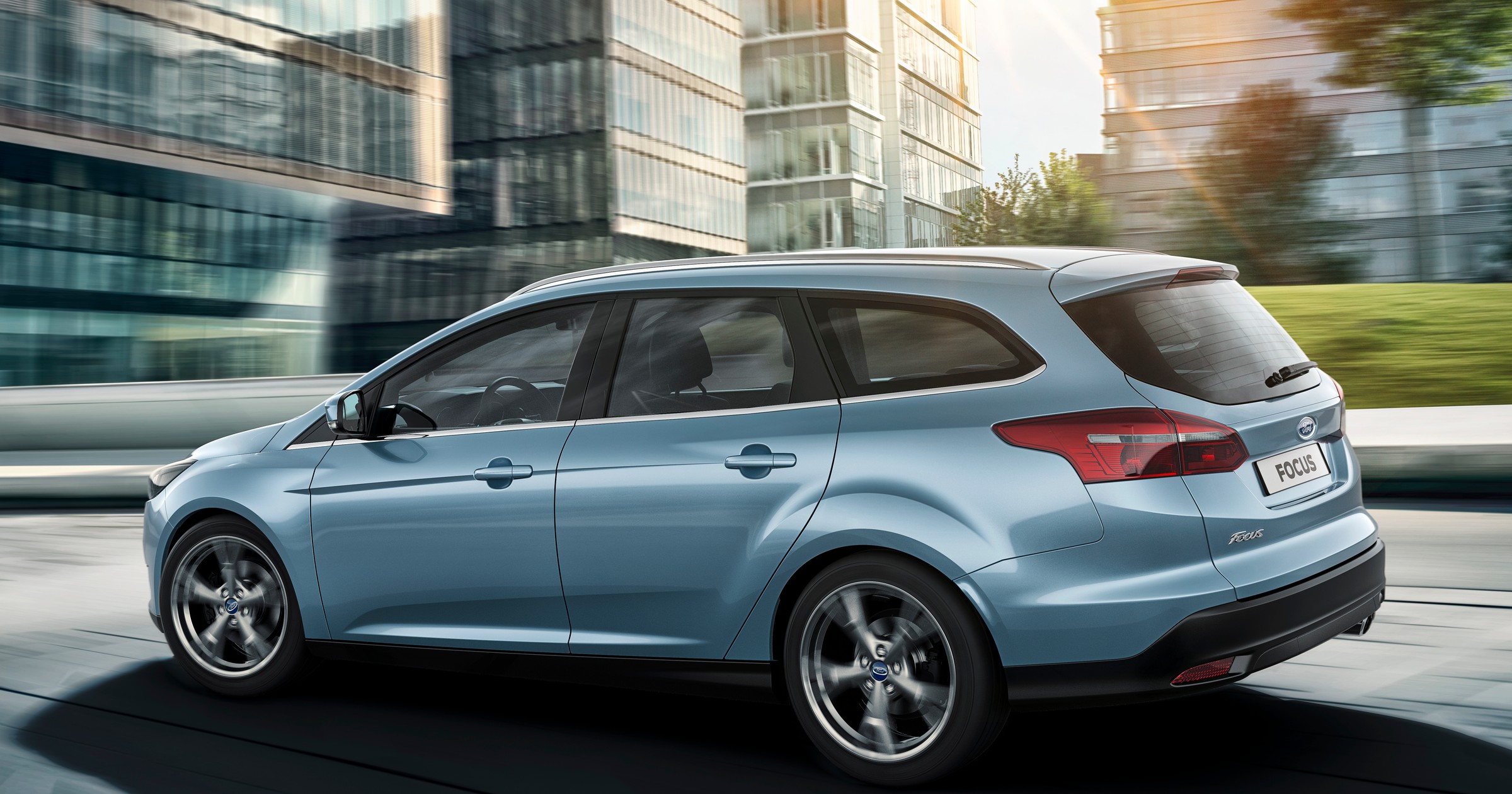 NewFordFocus-wagon-01