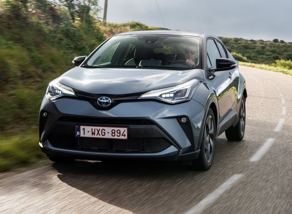 Ostatnie tango poprzedniej Toyoty C-HR. Do salonów trafiła wersja Final Edition