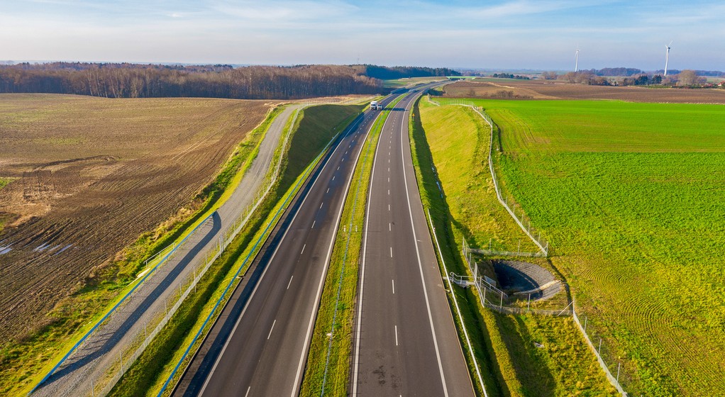 GDDKiA podpisała umowę na realizację odcinka drogi ekspresowej S6 Sławno - Słupsk