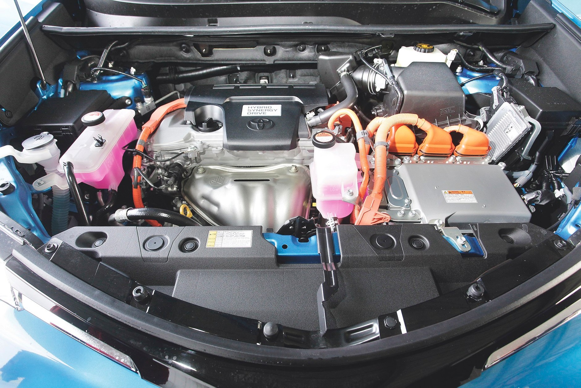 Hybrydowi pogromcy diesli - Mitsubishi Outlander PHEV i Toyota RAV4 Hybrid