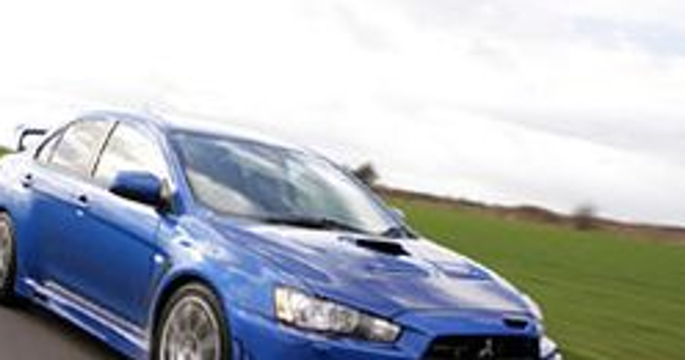 Mitsubishi Lancer Evo X FQ-400: fotogaleria