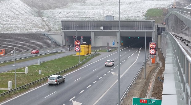 Gigantyczny ruch w polskim tunelu. W ferie przejechało nim 1,2 mln pojazdów