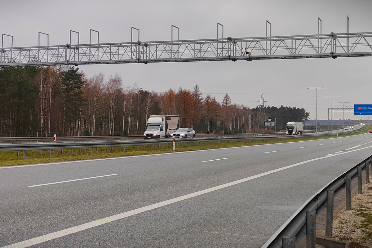 Na autostradzie A1 działa nowy odcinkowy pomiar prędkości. Pojedziesz za szybko, zapłacisz