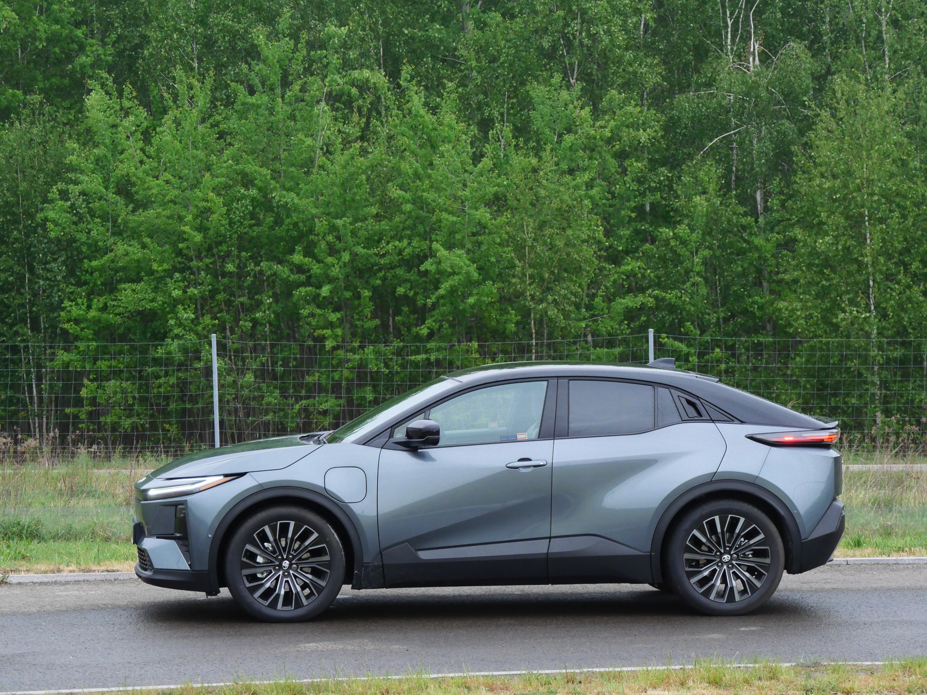 Toyota C-HR+ Executive AWD