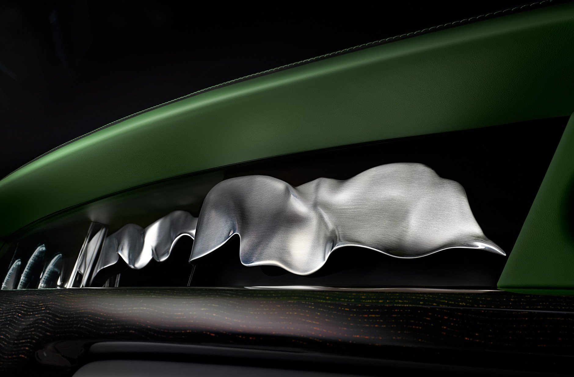 Deska rozdzielcza Phantoma to mobilna galeria sztuki