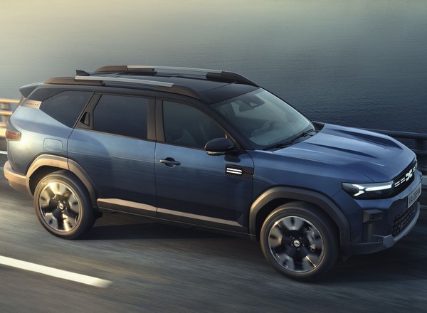 Te 70 samochodów zadebiutuje w Polsce w 2025 r. Sama Toyota pokaże aż pięć nowych SUV-ów