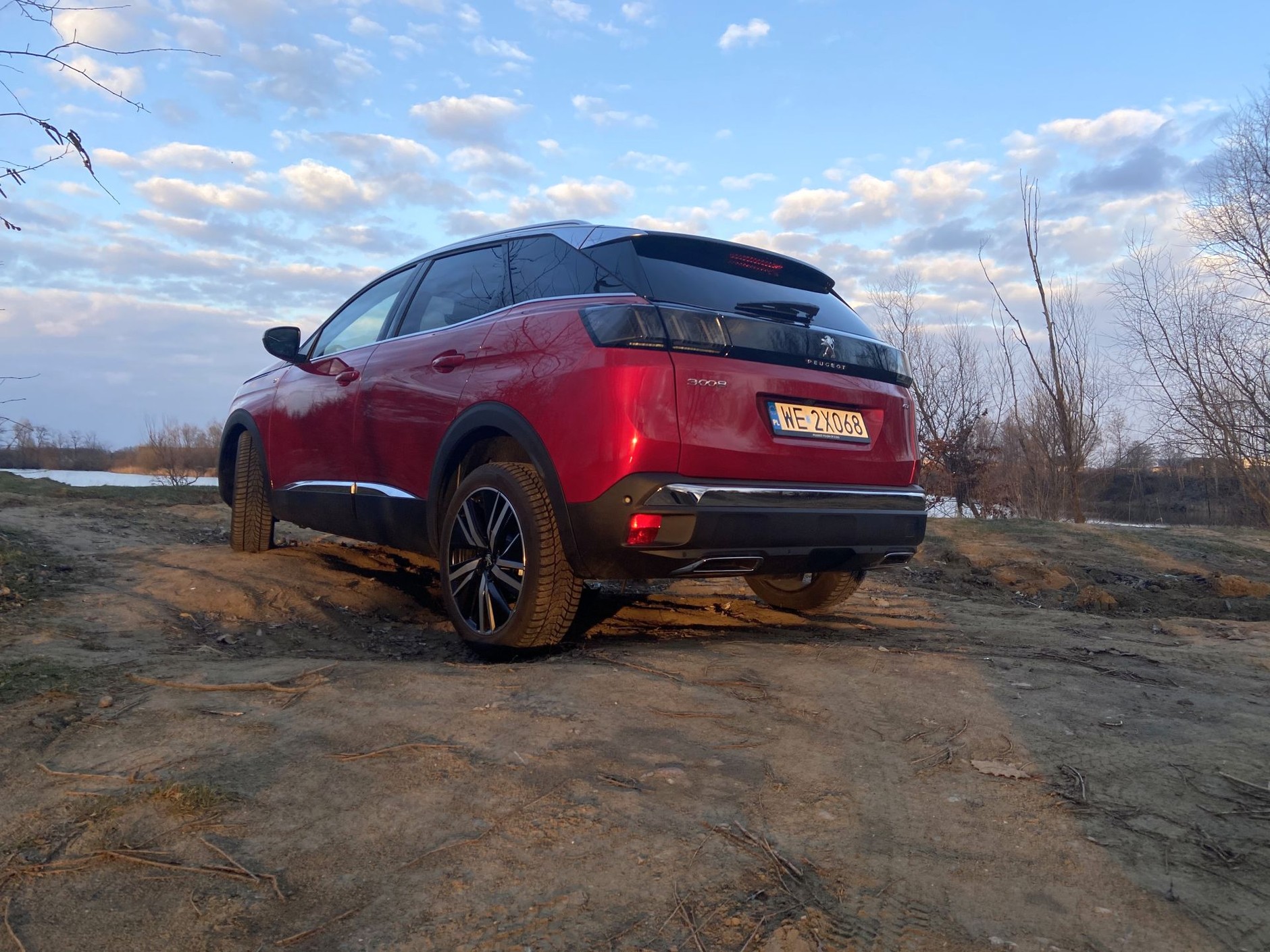 Peugeot 3008 GT pokazał kły - czyli, SUV widoczny w tłumie