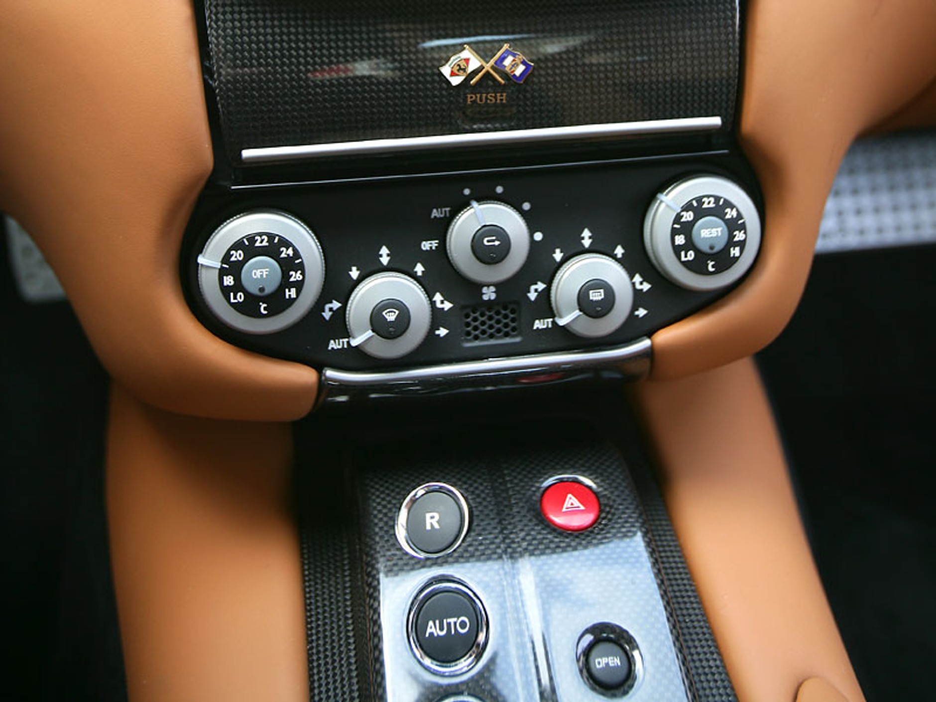 Ferrari 599 HGTE: pakiet dla Fiorano (fotogaleria)