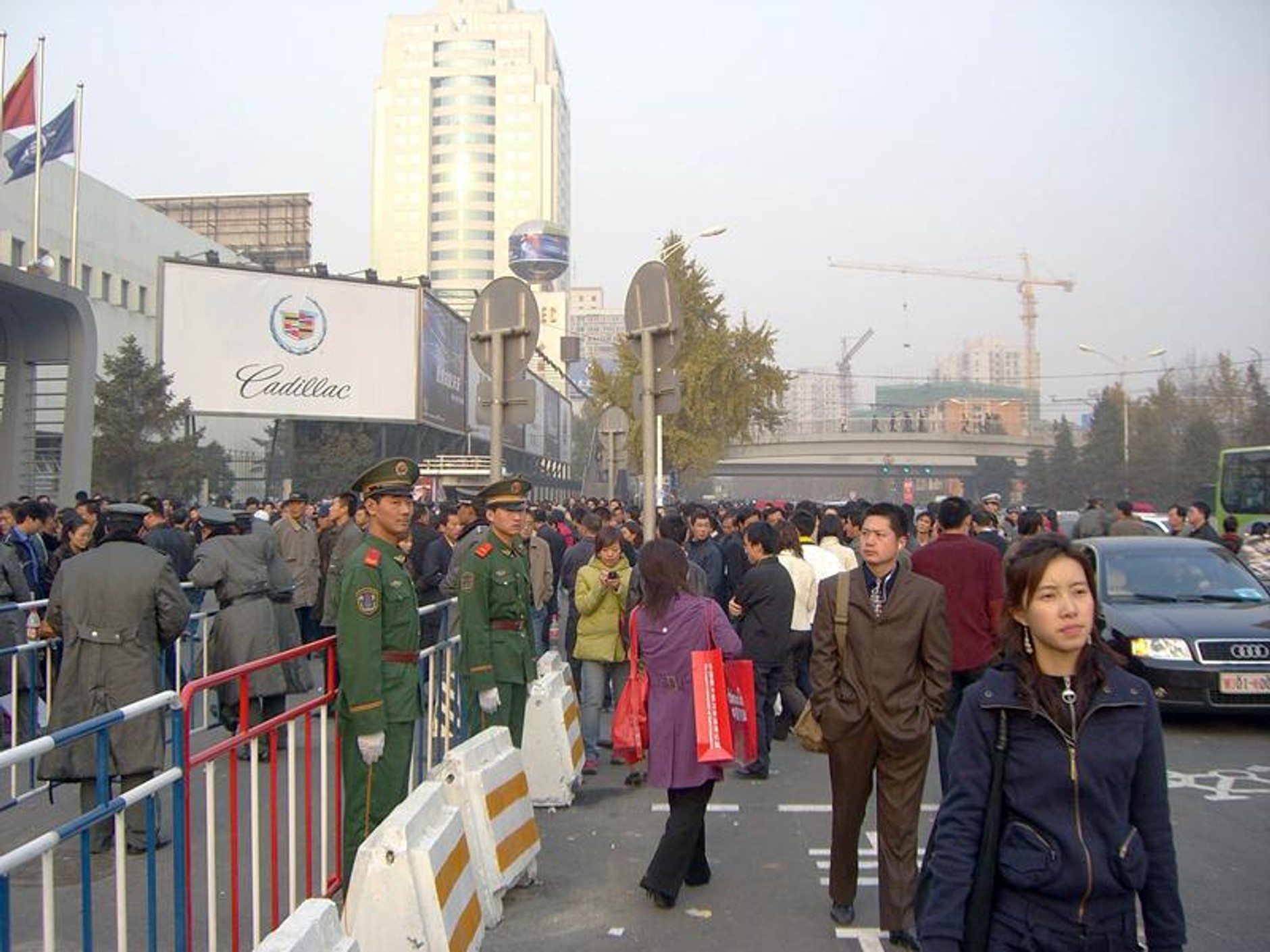 Pekin 2006 - fotogaleria z salonu oraz piękne modelki