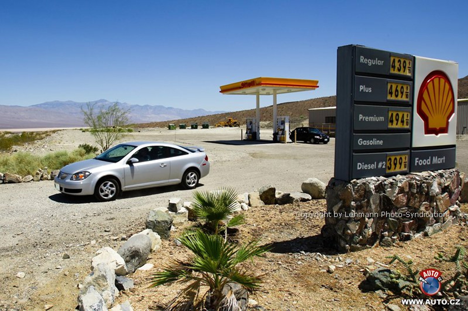 Zdjęcia szpiegowskie: ceny benzyny w Death Valley prawie jak w Europie