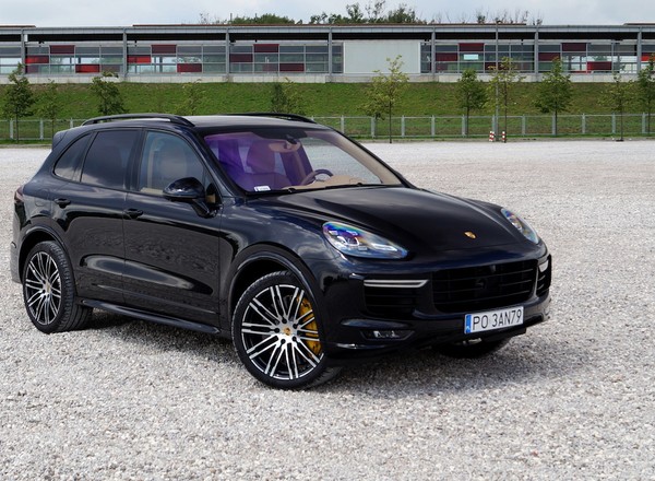Porsche Cayenne Turbo S, czyli SUV, który bardzo wiele potrafi | TEST