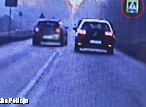 30 sekund i 30 punktów karnych. Tak 20-latek pożegnał się z prawem jazdy [Wideo]