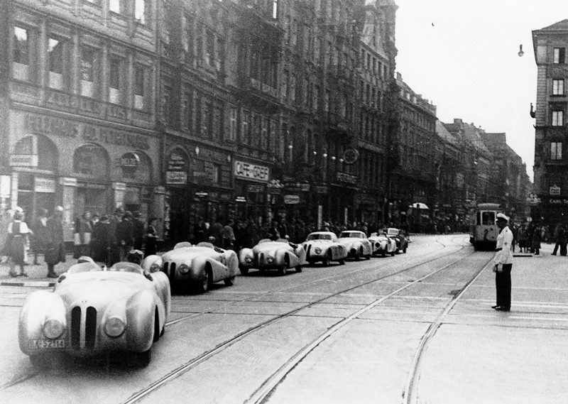 Jak wyglądały wyścigi 70 lat temu?
