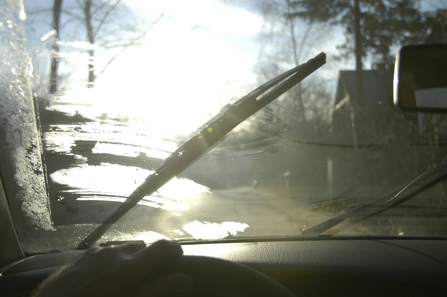 W takich warunkach jakość płynów do spryskiwaczy ma kluczowe znaczenie