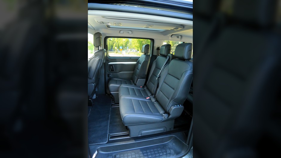 Peugeot Traveller Long Allure
