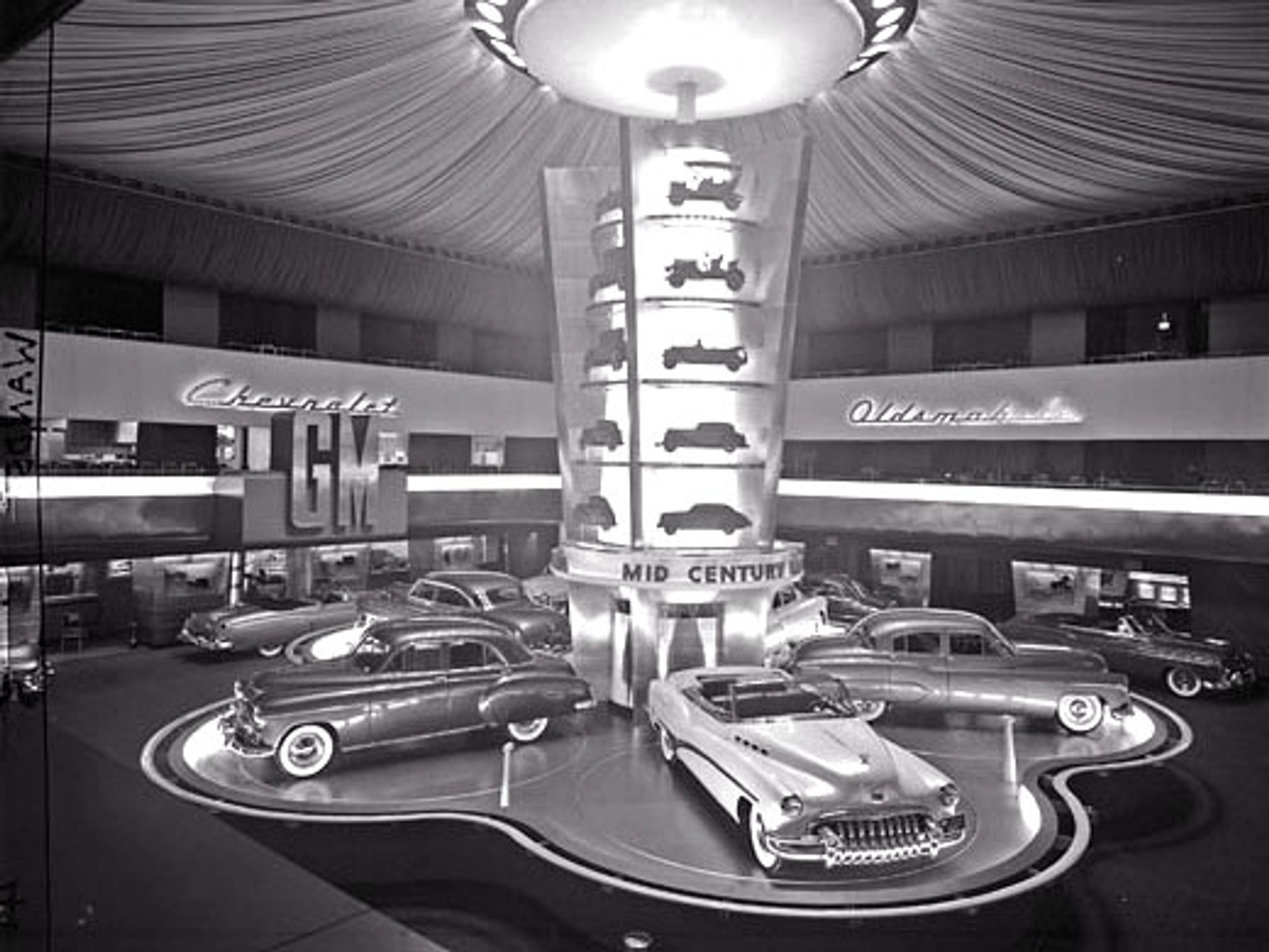 GM zaprezentuje w Pebble Beach samochody z wystawy Motorama (fotogaleria)