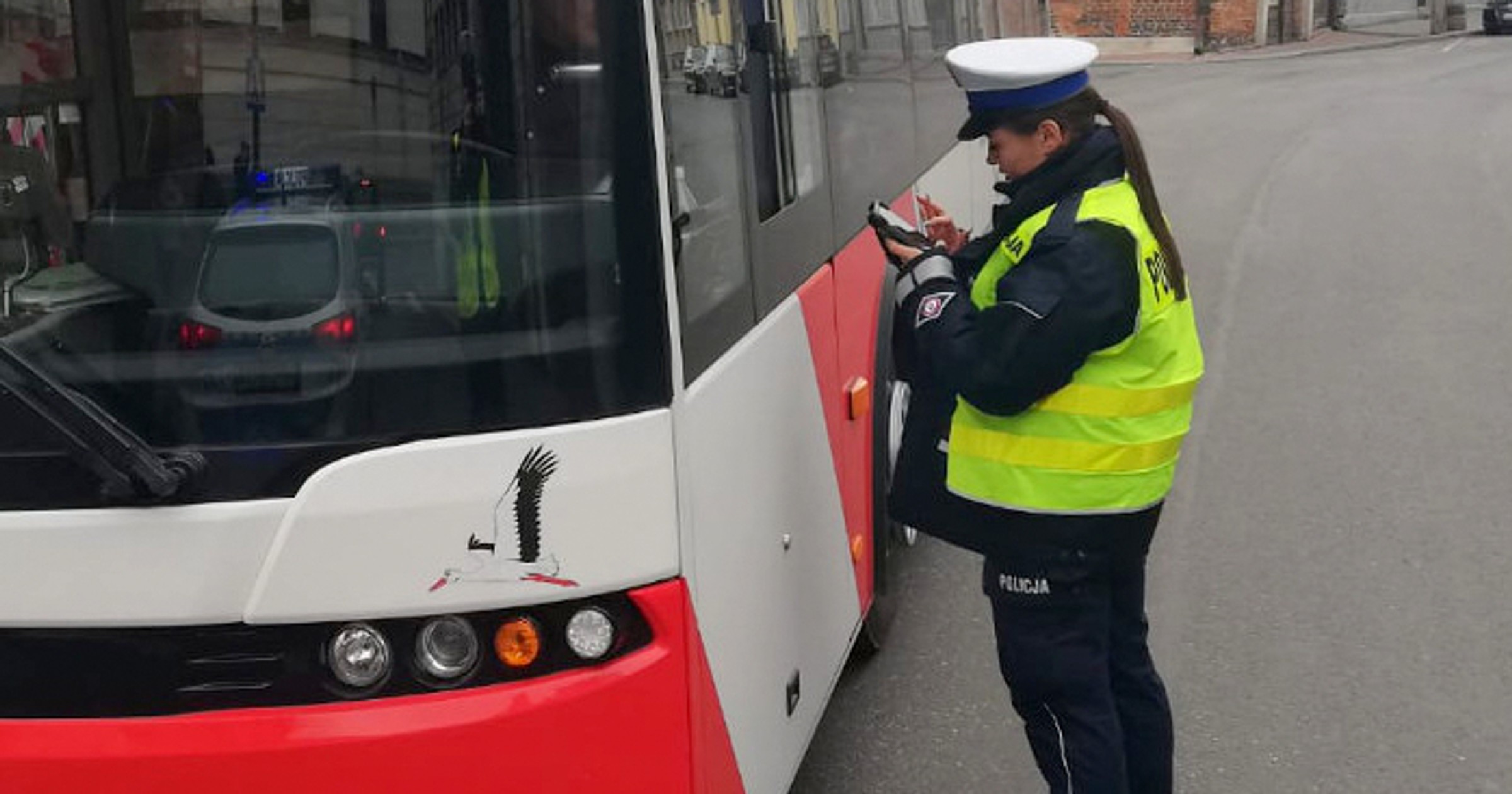 Policja kontroluje autokary podczas ferii zimowych