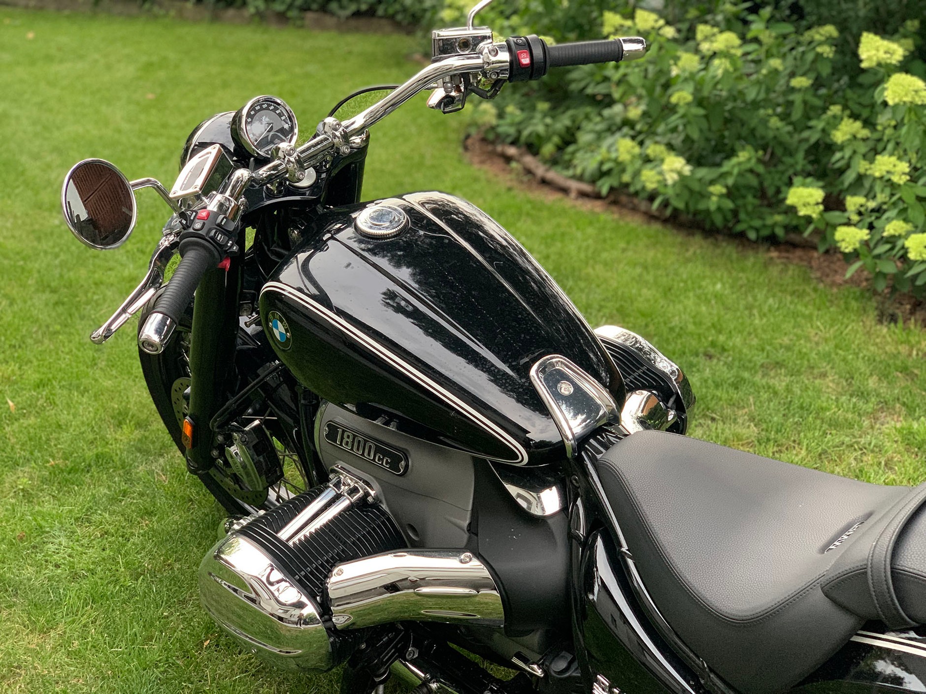 BMW R18 First Edition