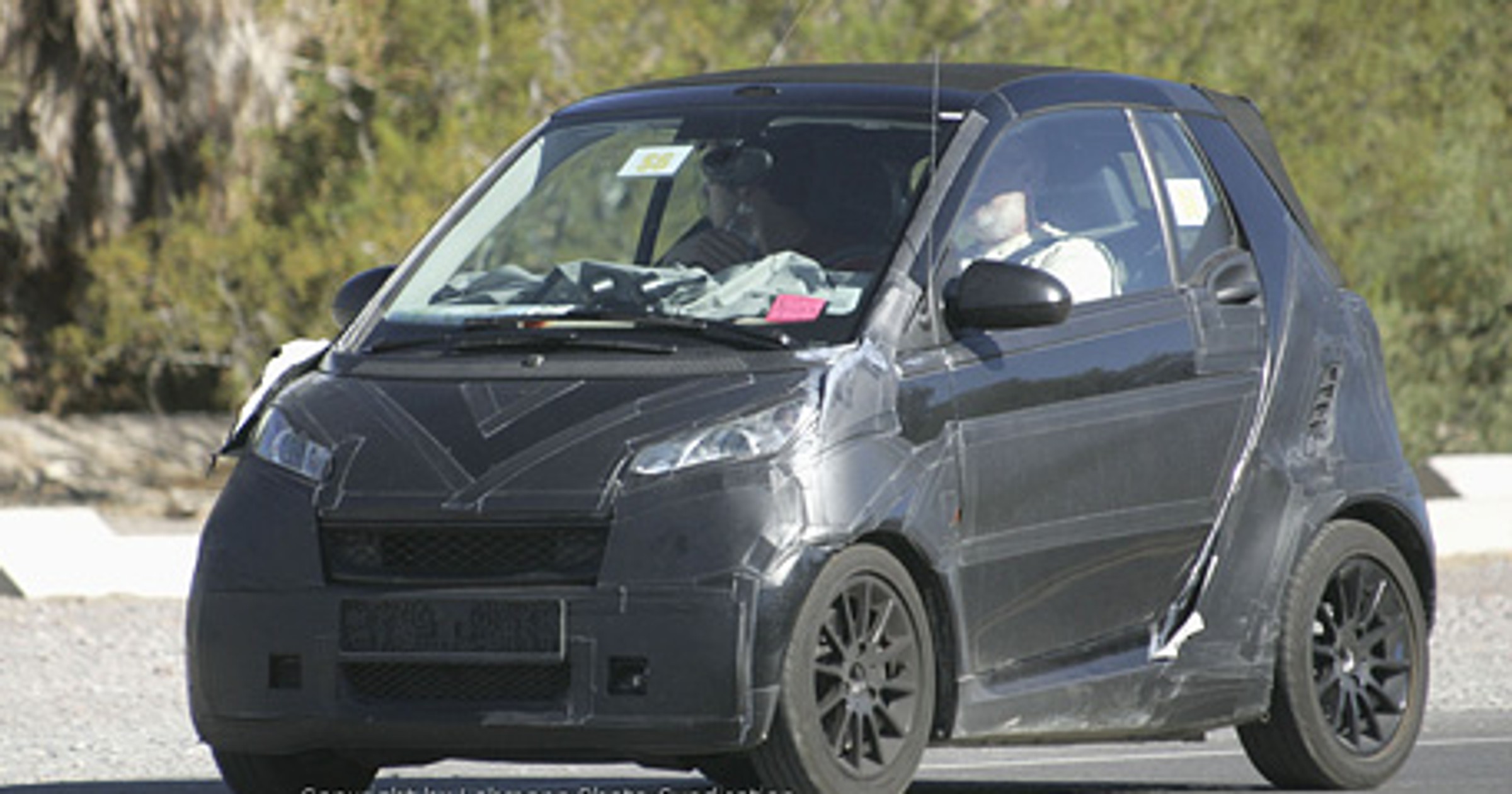 Zdjęcia szpiegowskie: Nowy Smart ForTwo urośnie o 20 cm