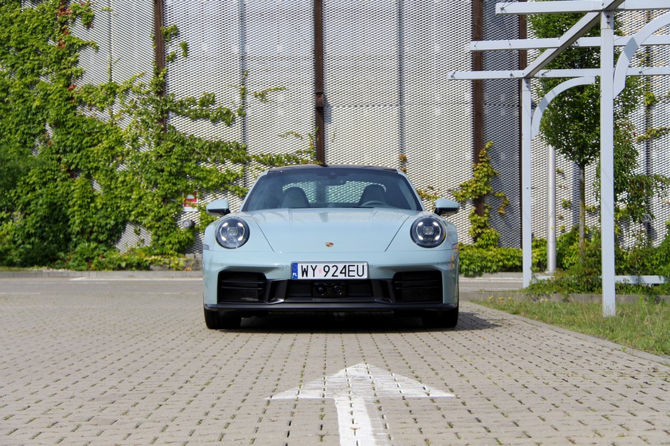 Porsche 911 Carrera (992.2)