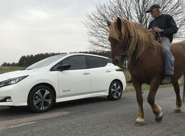 Nissan Leaf – elektryzujący kompakt. I to całkiem duży