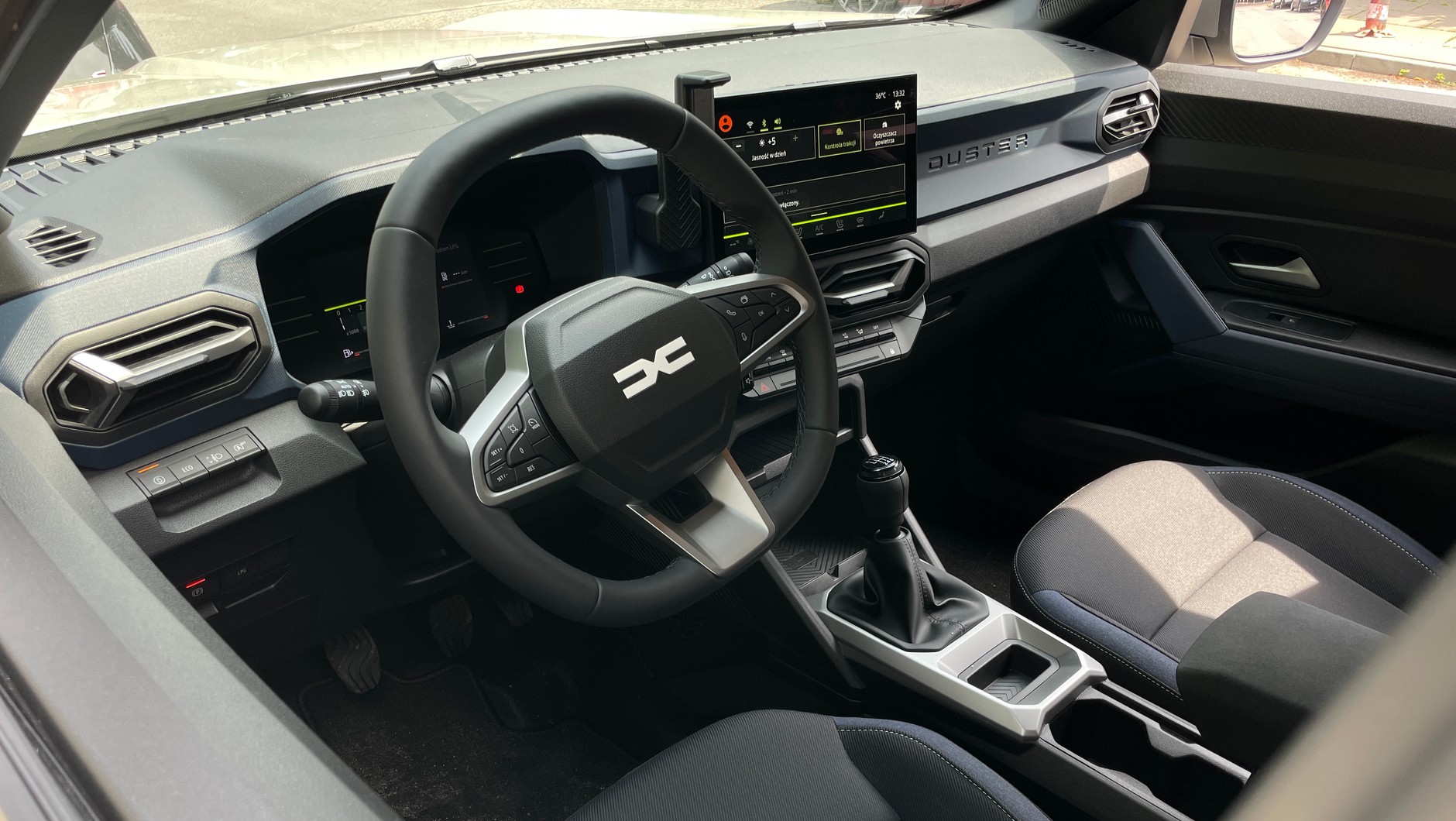 Kabinę Dacii Duster łatwo utrzymać w czystości