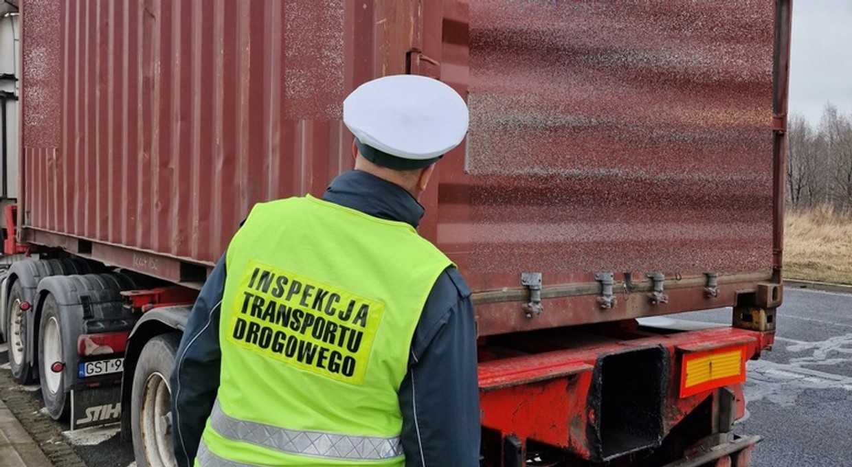 Inspektorzy ITD byli zaskoczeni. Kierowca ciężarówki chciał ich oszukać, ale się pomylił