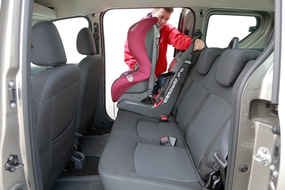 System mocowania fotelików dziecięcych Isofix na 
miejscach 2. rzędu siedzeń