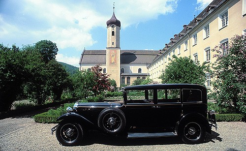 76 lat wytwarzania papamobili przez Mercedesa