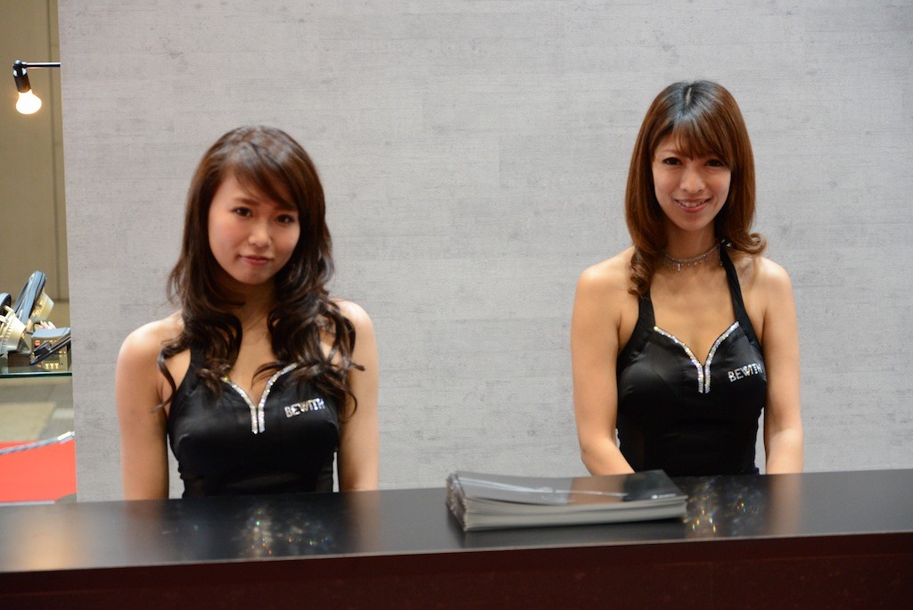 20 najpiękniejszych dziewczyn Tokyo Motor Show 2013