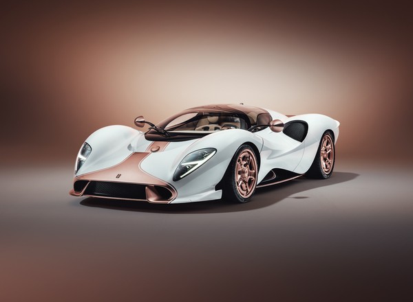 De Tomaso P72 przywraca ducha legendy. Oto prawdziwe techniczne arcydzieło