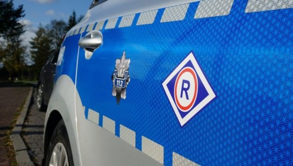 Zabrali prawo jazdy na podstawie nieistniejących przepisów? Policja odpowiada