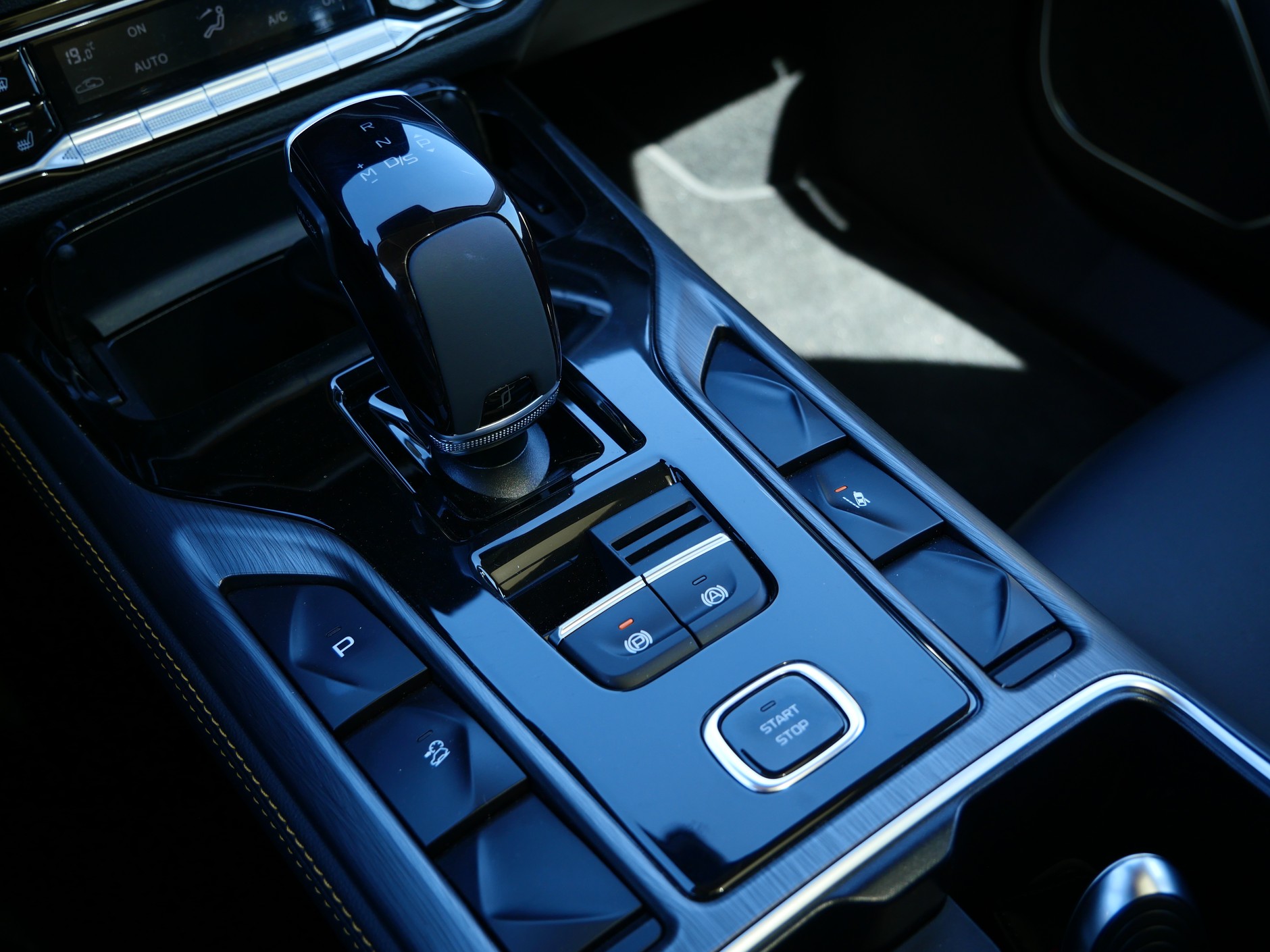 Bestune T77