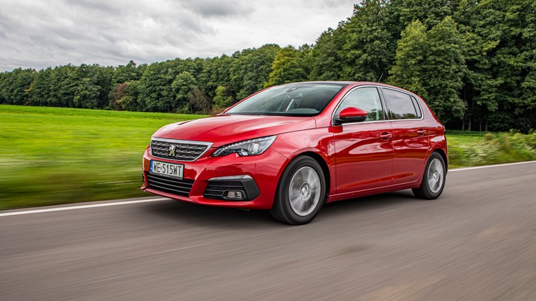 Peugeot 308 z silnikiem 1.2 PureTech przekonał nas dynamiką i komfortem