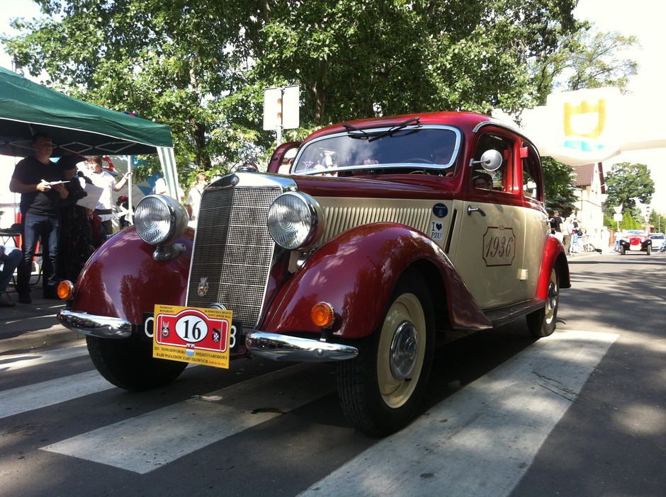 Mercedes1701936