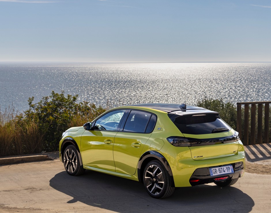2024 Peugeot E-208