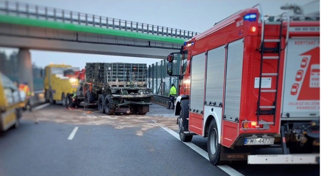 Tragedia na S3 pod Skwierzyną. Kamper najechał w nocy na stojącą na pasie ciężarówkę