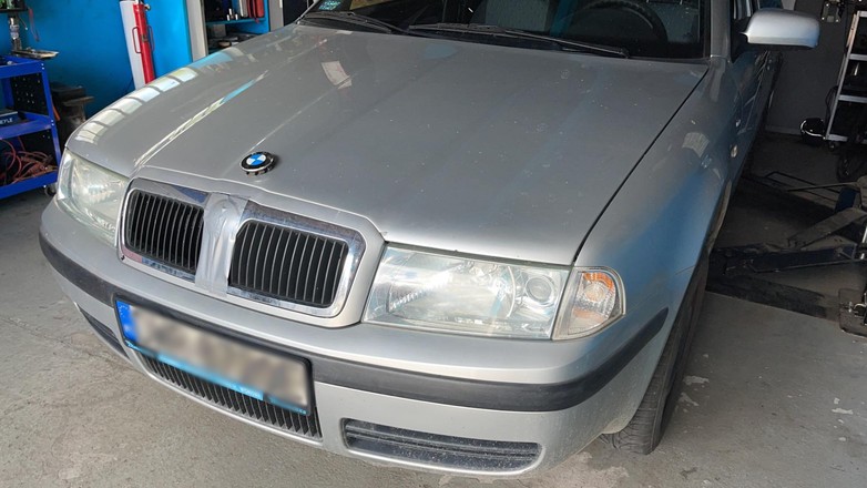 Zmienił grill Skody w BMW