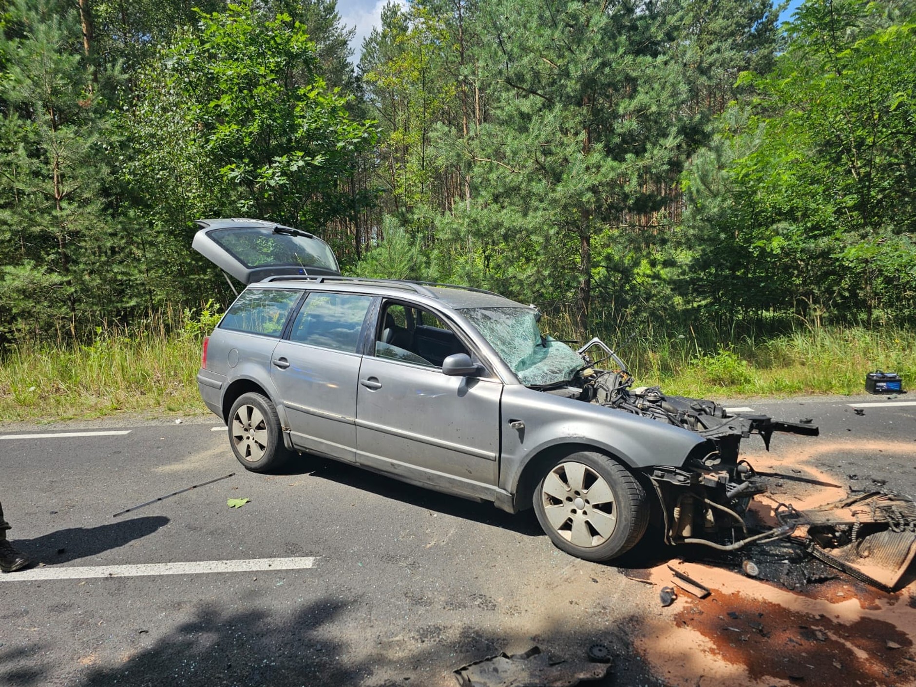 Nietypowy wypadek w Świętoszowie: Passat zderzył się z Hummerem wojska USA