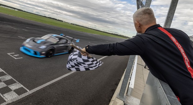 Porsche nie zwalnia elektryfikacji. Na torze Silesia Ring widziałem powód tej decyzji