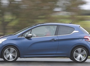 Sprawdziliśmy jak jeździ Peugeot 208