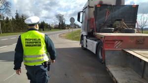 Inspektorzy ITD coś odkryli. Kierowca litewskiej ciężarówki stosował specjalną sekwencję