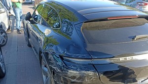 Znalazł kluczyk do Porsche i postanowił się przejechać. Źle to się skończyło [WIDEO]