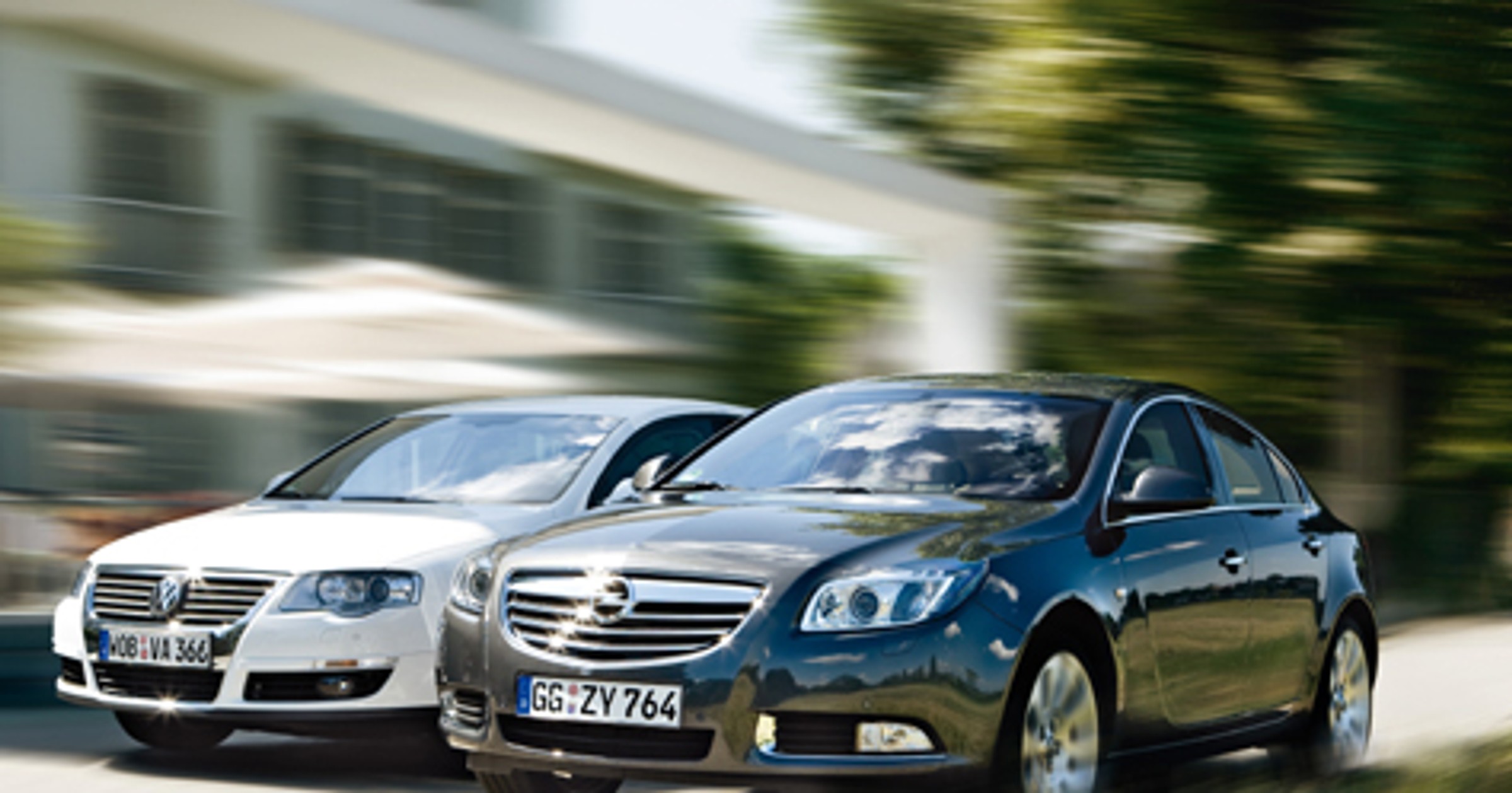 Opel Insignia i Volkswagen Passat. Czy następca Vectry prześcignie Passata?