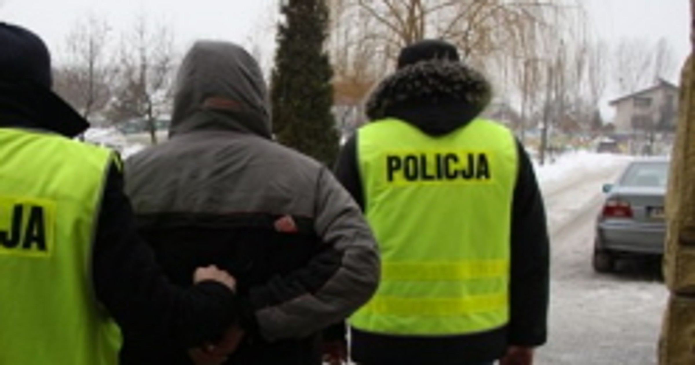 Zażądali pieniędzy za zwrot auta