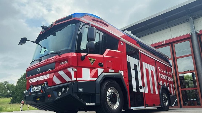 Elektryczny wóz strażacki